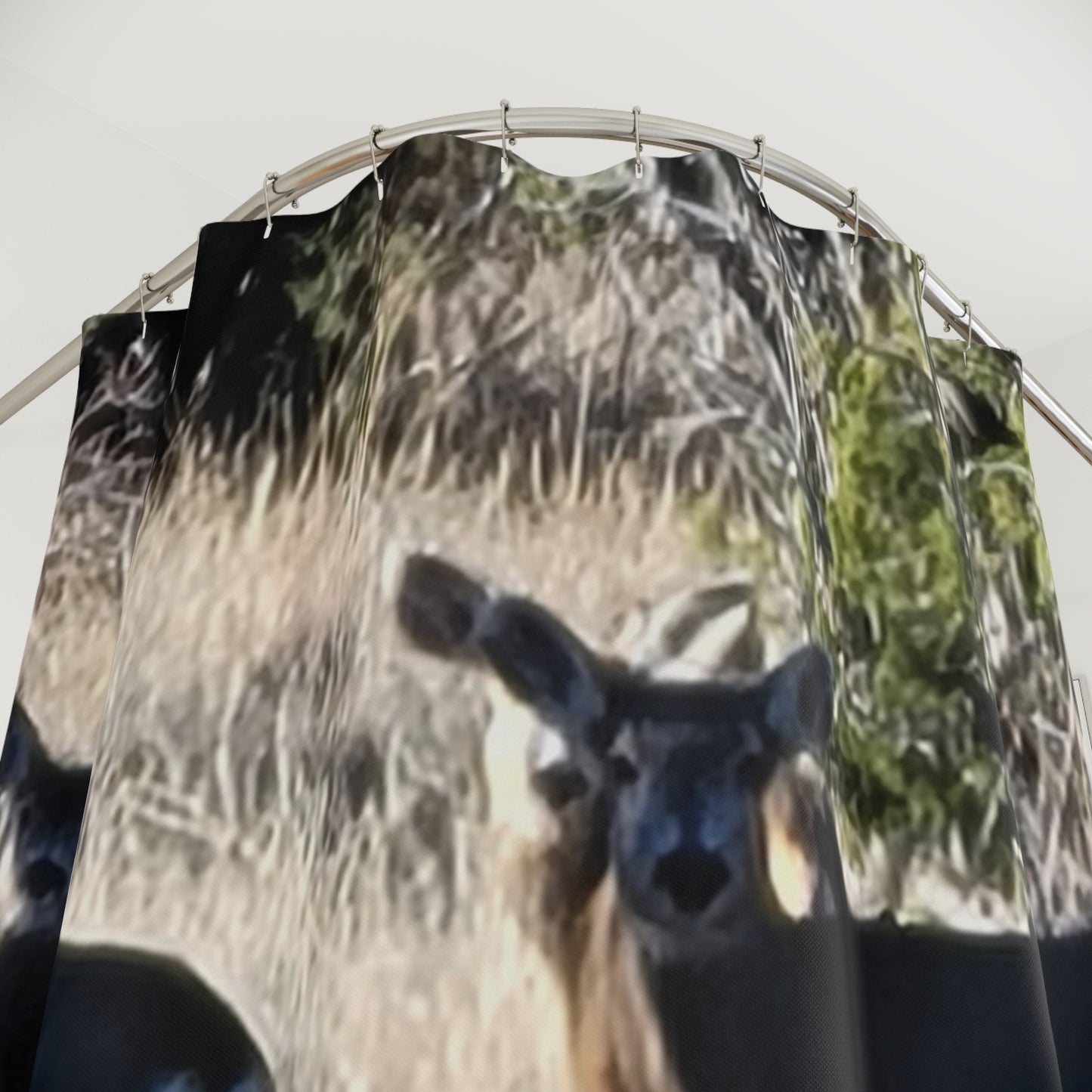 Serene Wildlife Shower Curtain - Calm Coastal Design for Tranquil Bathrooms